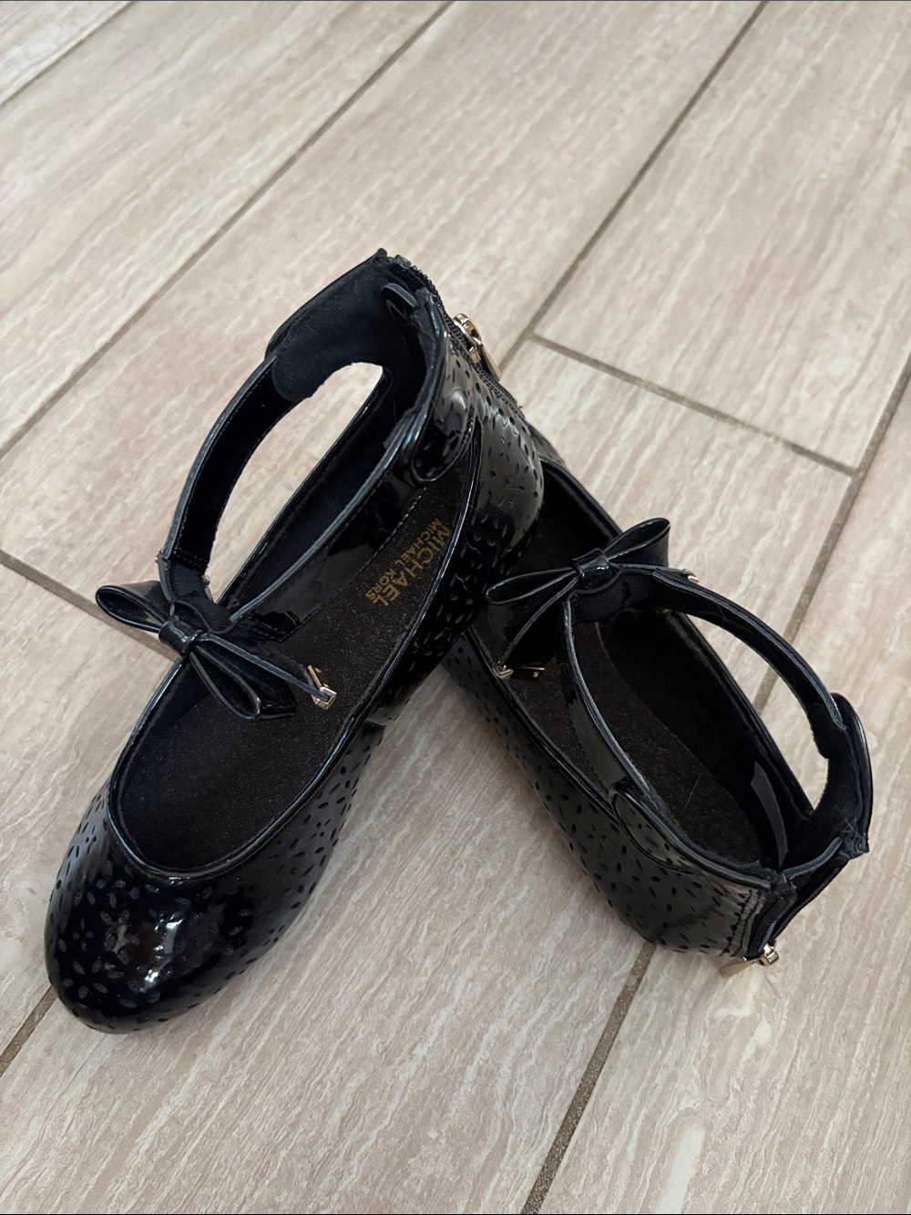 Michael Kors Girls Black Patent Bow Mary Jane Flats with Ankle Strap